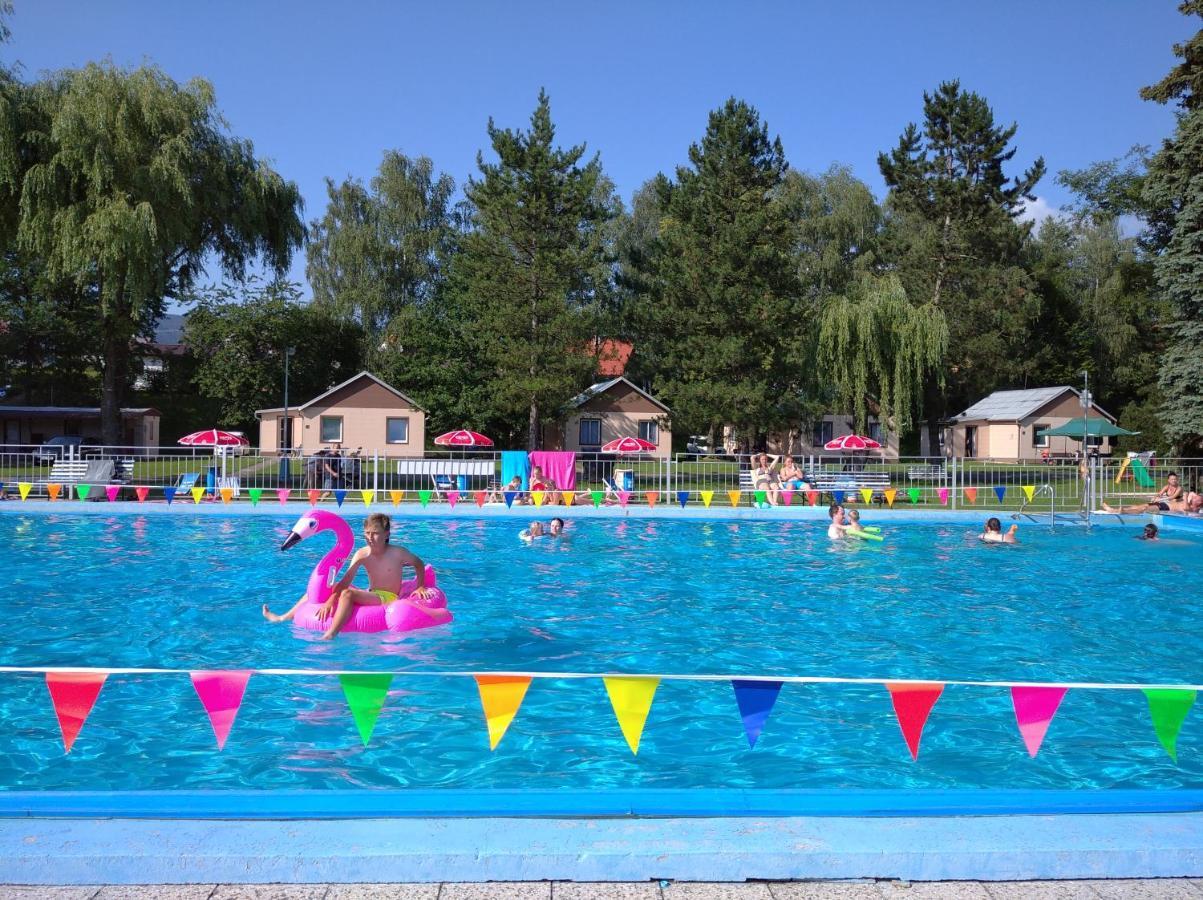 Camping Roznov Otel Rožnov pod Radhoštěm Dış mekan fotoğraf