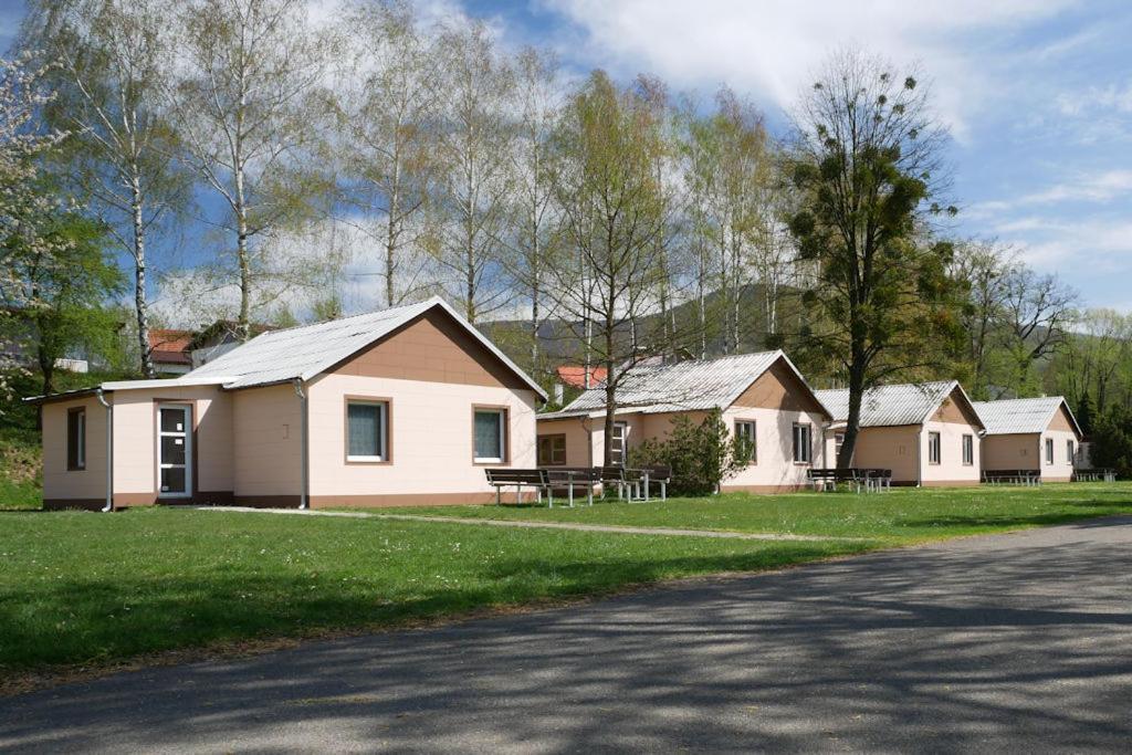 Camping Roznov Otel Rožnov pod Radhoštěm Dış mekan fotoğraf